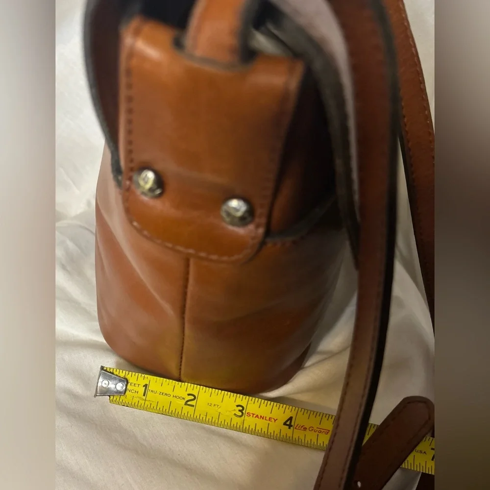Patricia Nash Beautiful Tan Leather Crossbody Bag - Adjustable- Classic - Picture 7 of 13